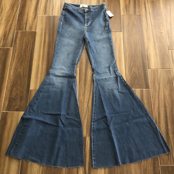 NWT Free People/We The Free Just Float On Flare Jeans in Jericho Blue - Picture 6 of 15
